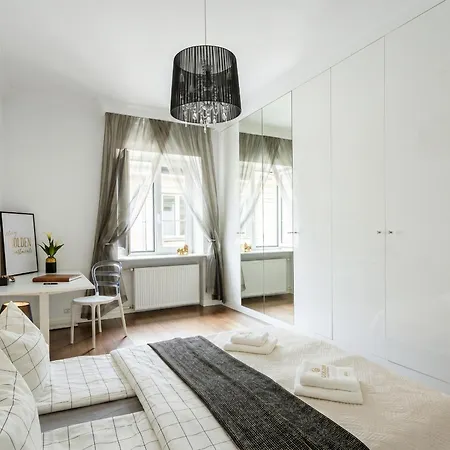 Modern Near Old Town - Podwale